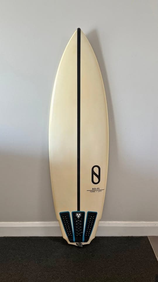 Tomo/Slater Designs Sci-Fi Surfboard 5’8”